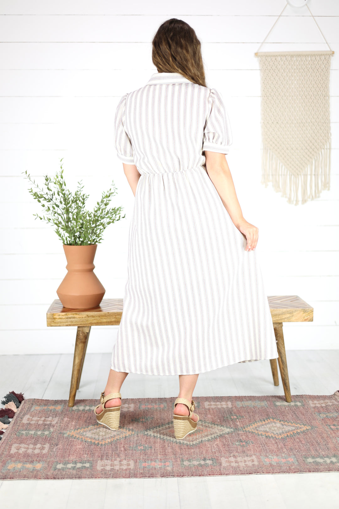 Vestido midi de rayas Denae - Crema