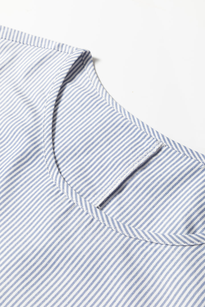 Vestido largo con mangas de pulsera y detalle de encaje cruzado de patchwork de rayas azul cielo