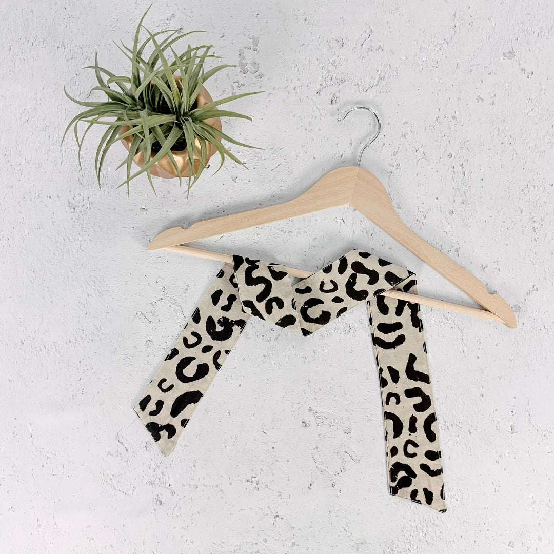 Langley Leopard Skinny Scarf – Cream