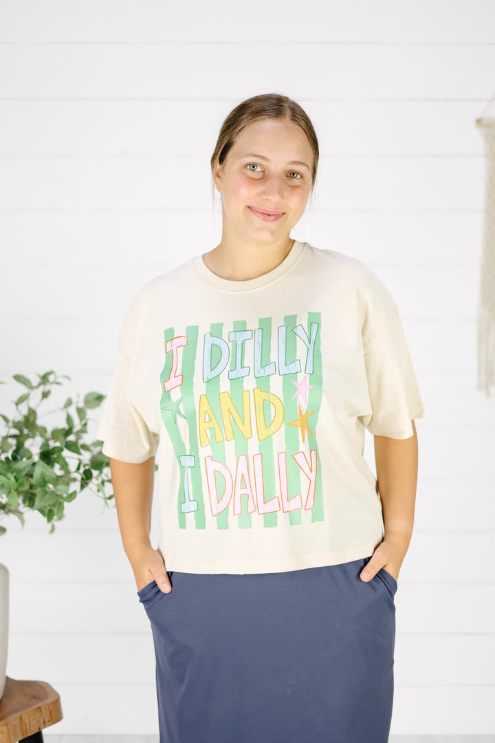 Dilly Dally Cropped Tee- Cream