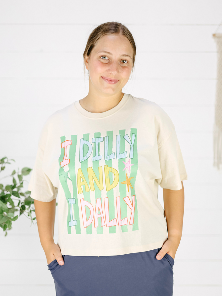 Dilly Dally Cropped Tee- Cream