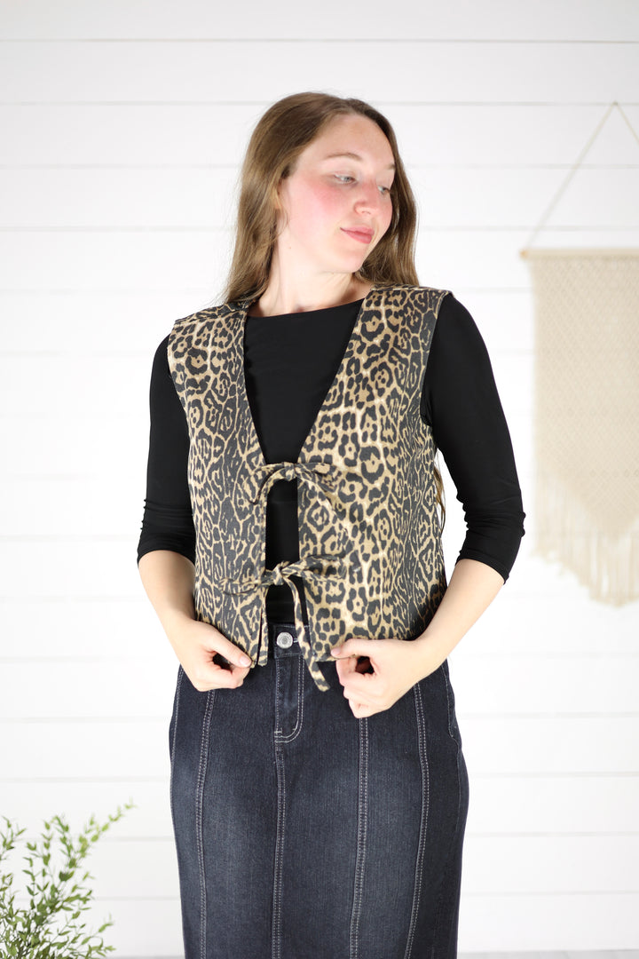 Covington Leopard Print Vest- Black