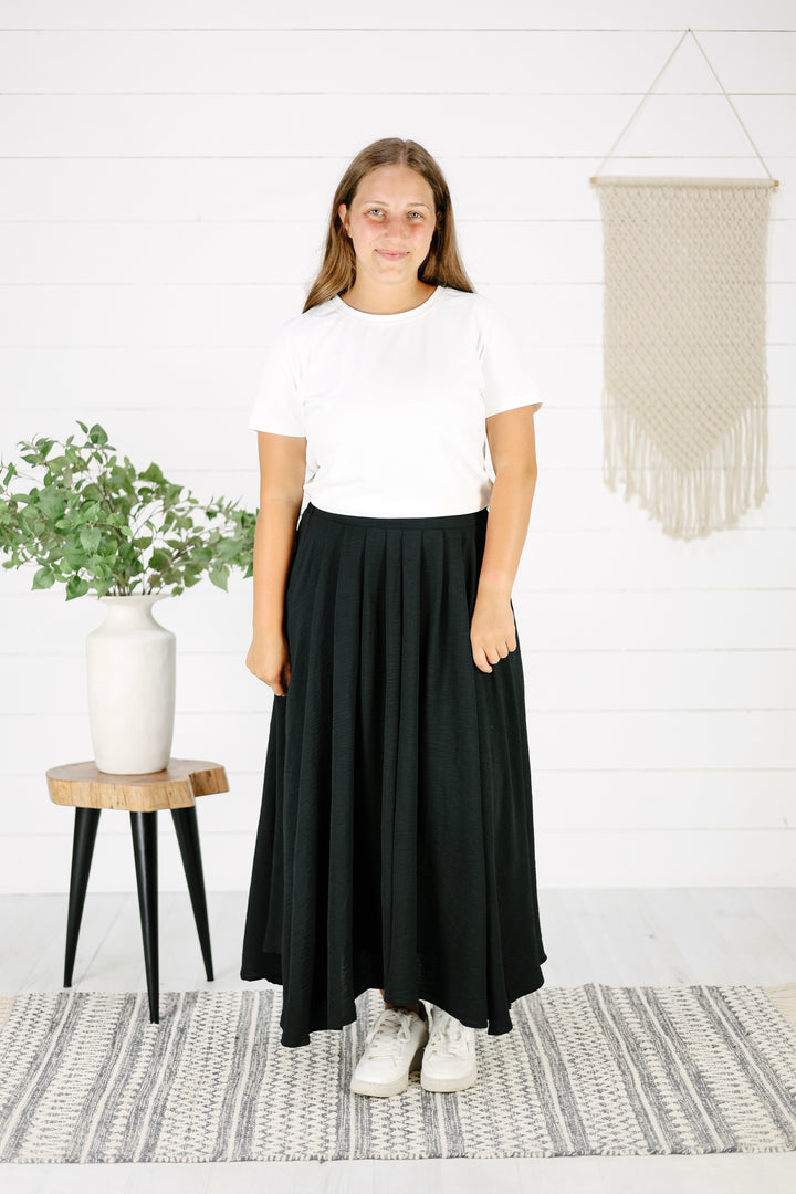 Everly Box Pleated Midi Skirt-Black