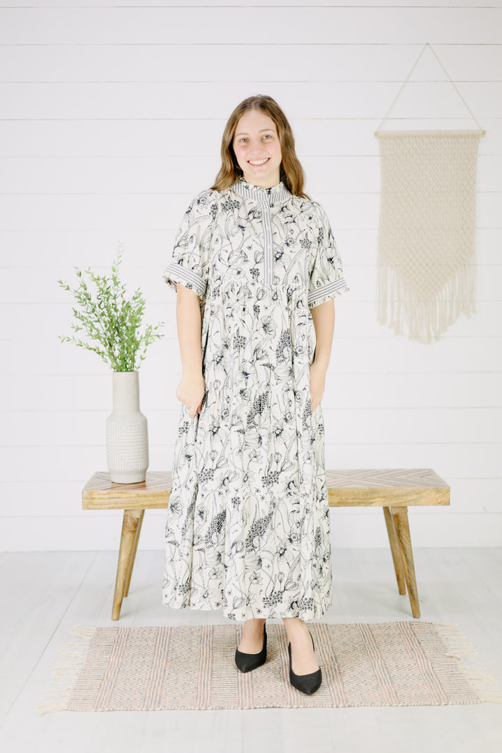 Lindsey Floral Maxi Dress- Black