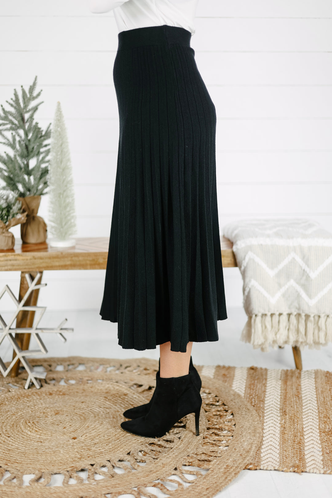 Adelia Pleated Sweater Skirt- Black