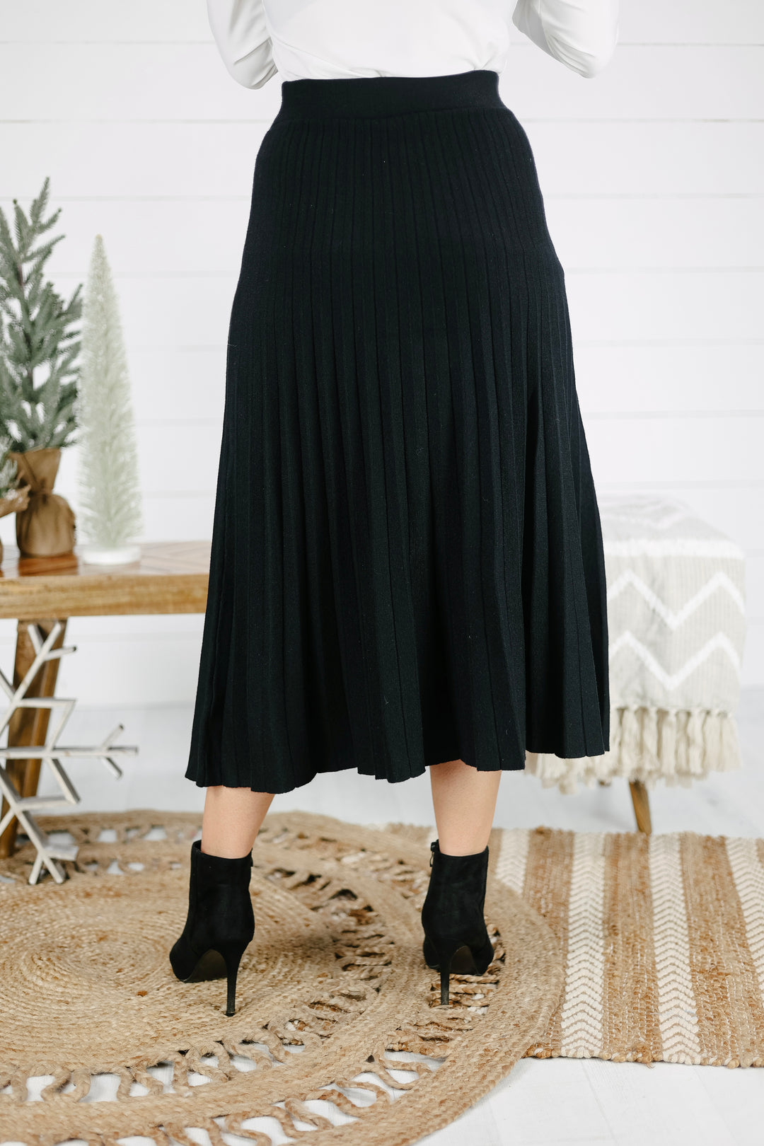 Adelia Pleated Sweater Skirt- Black
