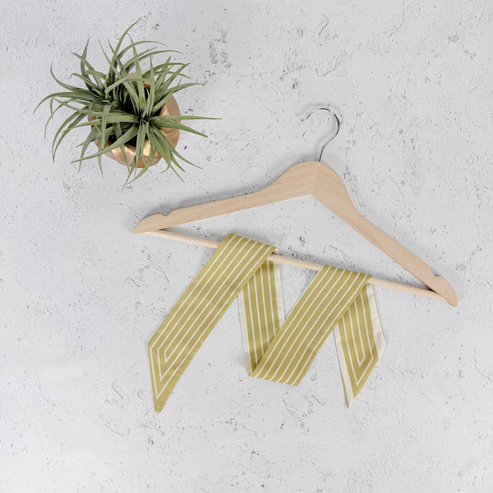Courtlyn Skinny Scarf – Chartreuse