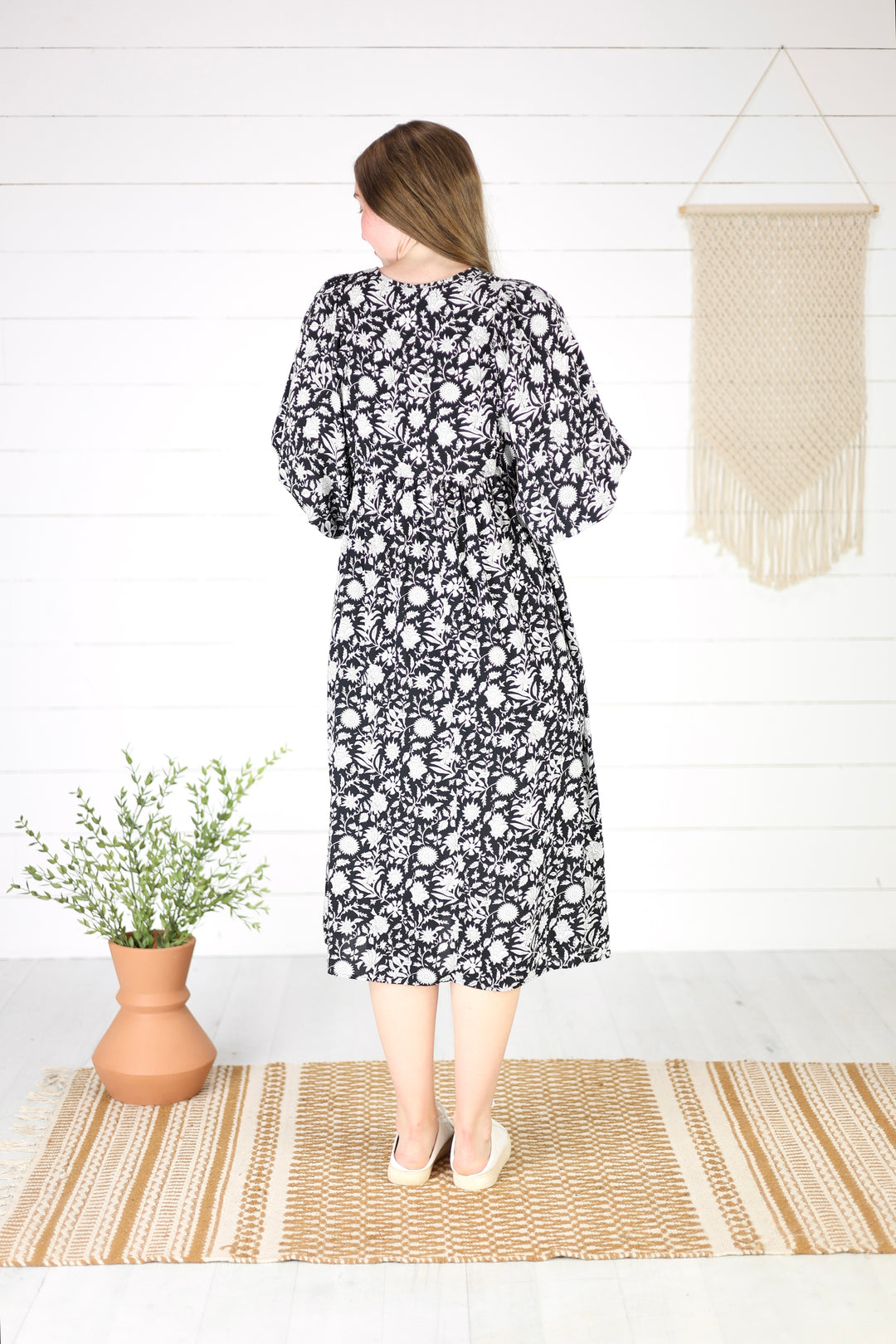 Hollis Floral Midi Dress- Black