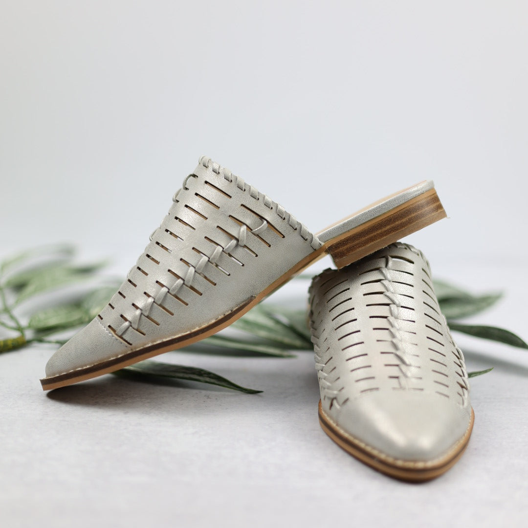 Sienne Flats - Lt. Grey/Final Sale